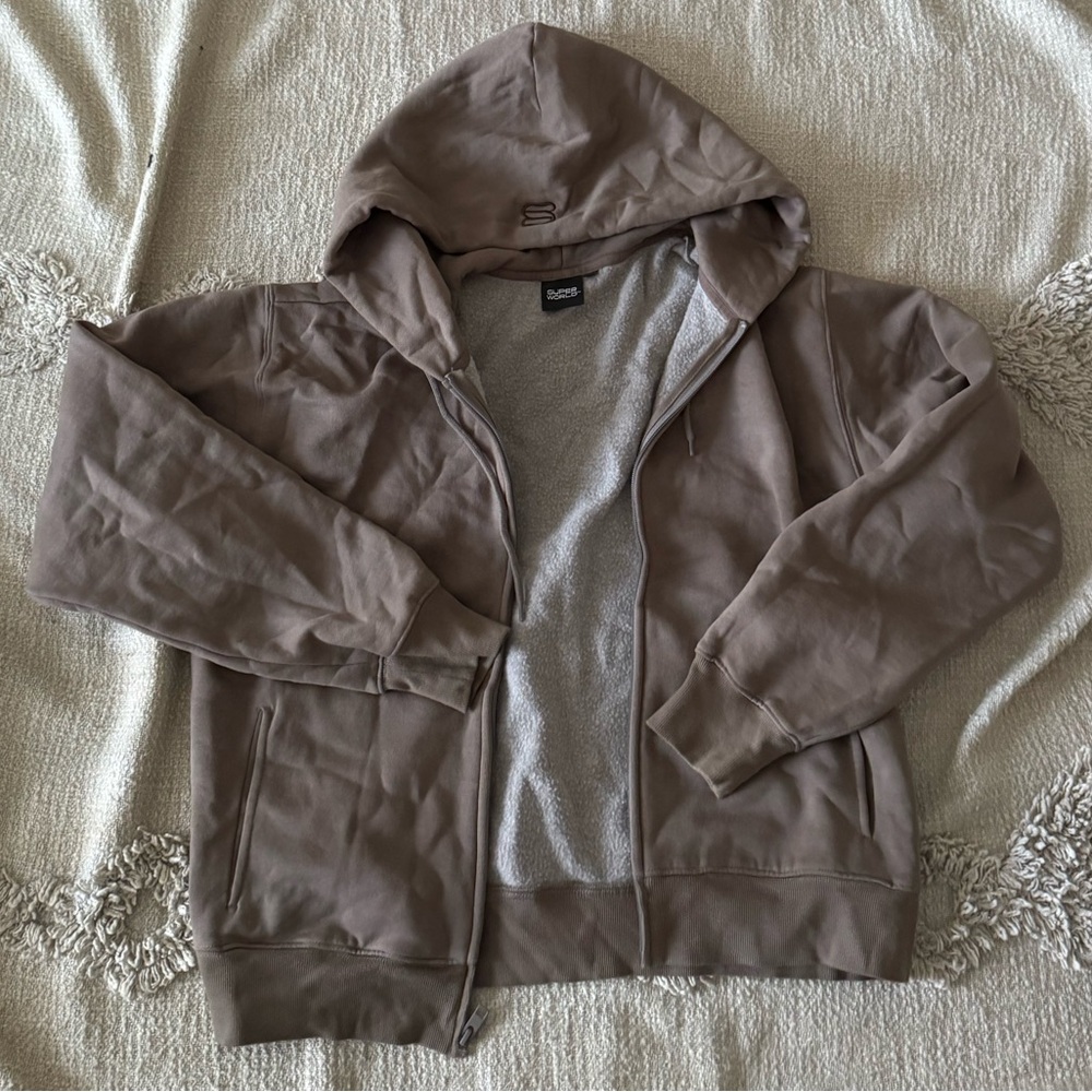 Aritzia Superworld Zip up Hoodie